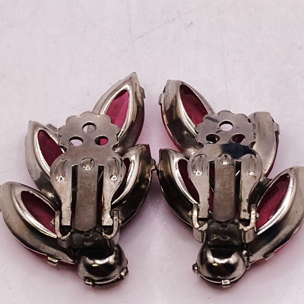 VTG  Fuchsia Pink Glass Rhinestone Silver Tone Clip Earrings statement fancy - Picture 4 of 5